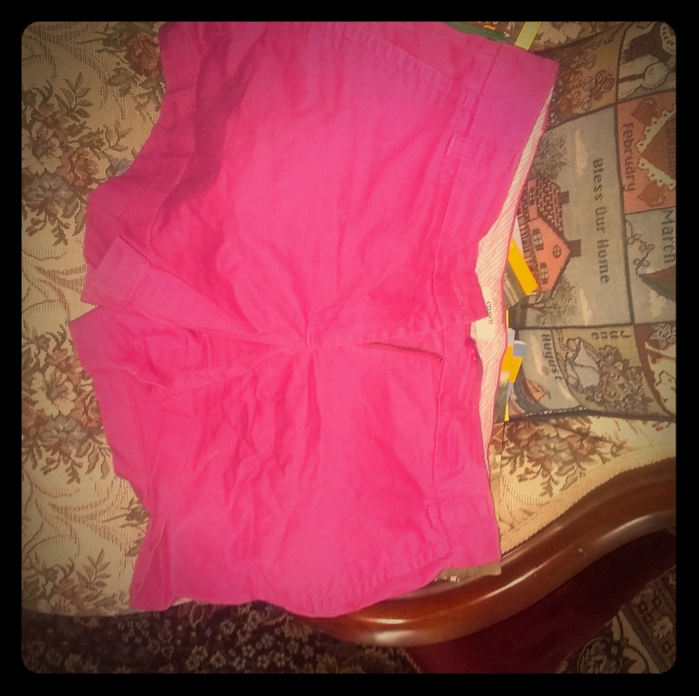Pink crown and ivy shorts